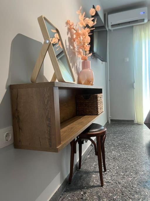 Stylish And Central Apt Near Acropolis - Avdi Square Atenas Exterior foto