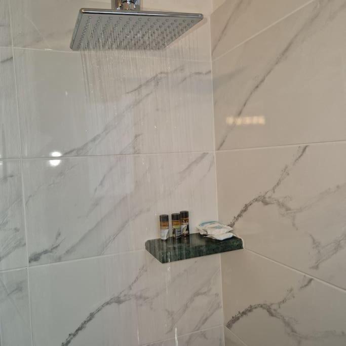 Stylish And Central Apt Near Acropolis - Avdi Square Atenas Exterior foto